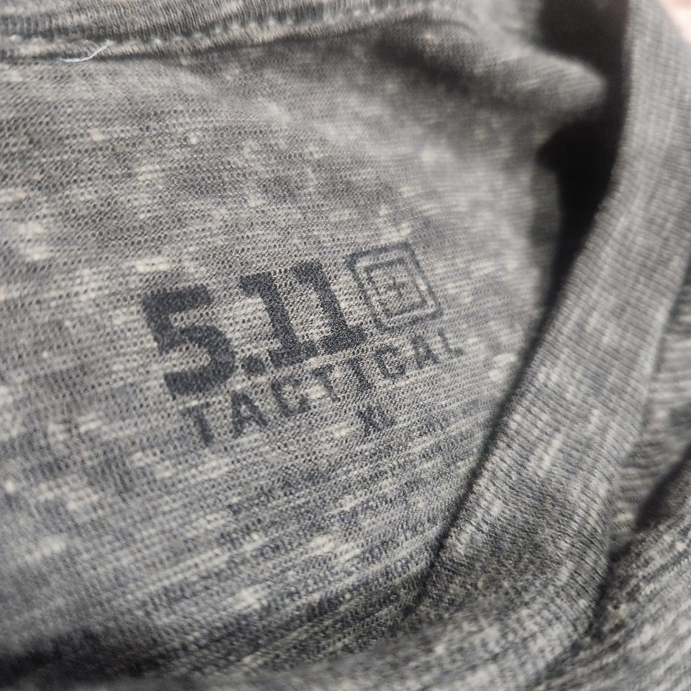 Bundle Of 2 5.11 Tees/undershirts XL - Picture 3 of 3